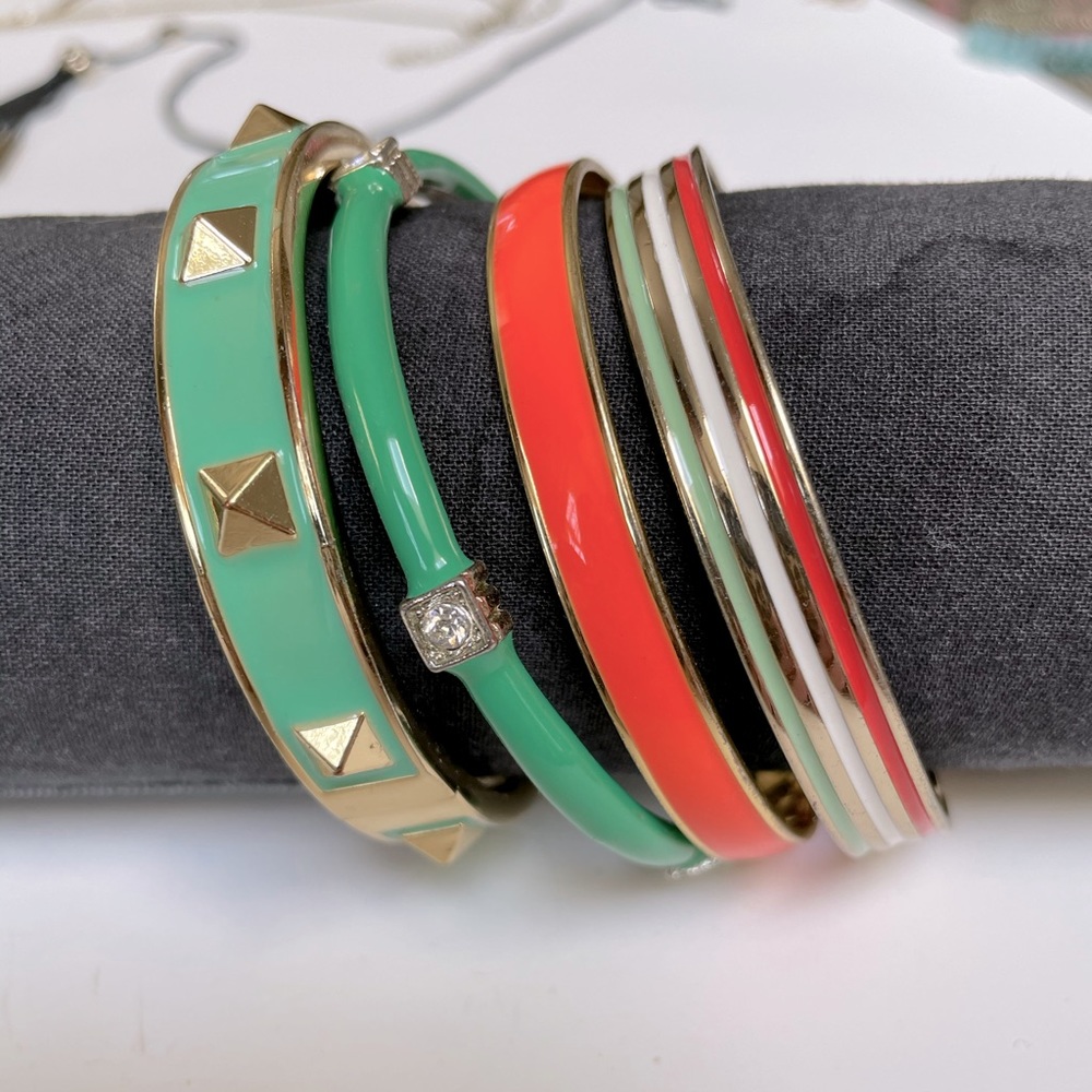 Set of 4 enamel bangle bracelets